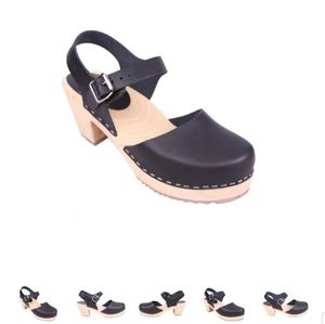 Lottas Black Clogs
